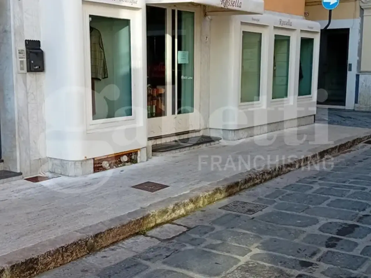 Negozio in Piazza Mare all'Arco 7, Gaeta, {3} - Foto 2