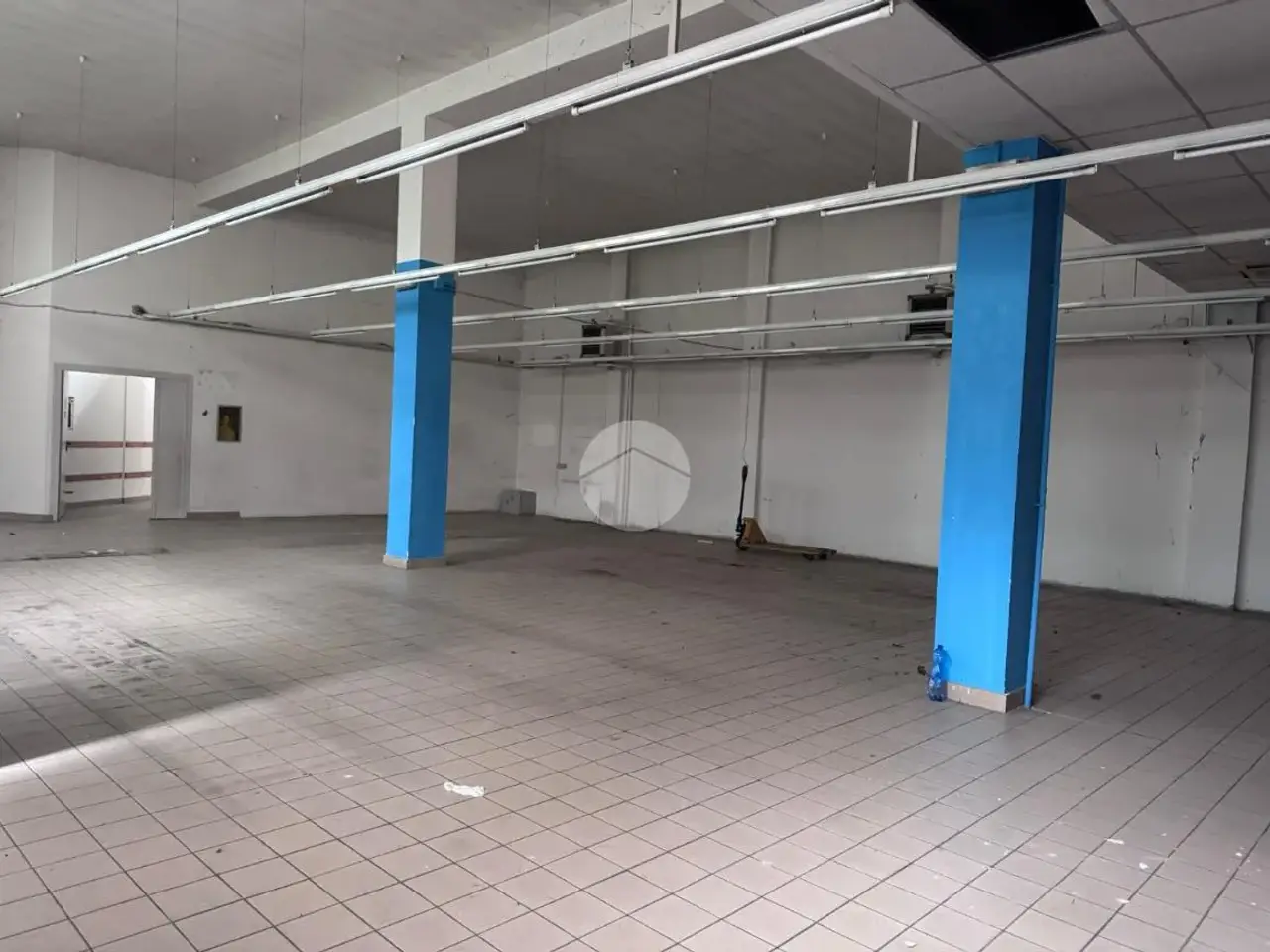 Negozio in Via Giuseppe Ripamonti 109, Milano, {3} - Foto 2