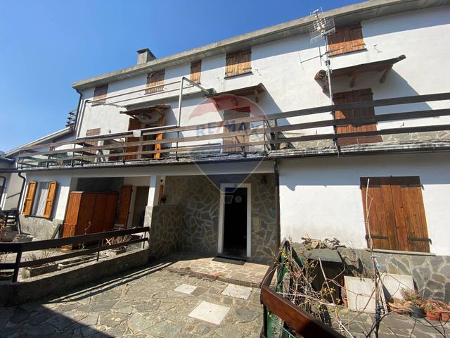 Detached house in Villa Poggio, Rezzoaglio - Photo 1