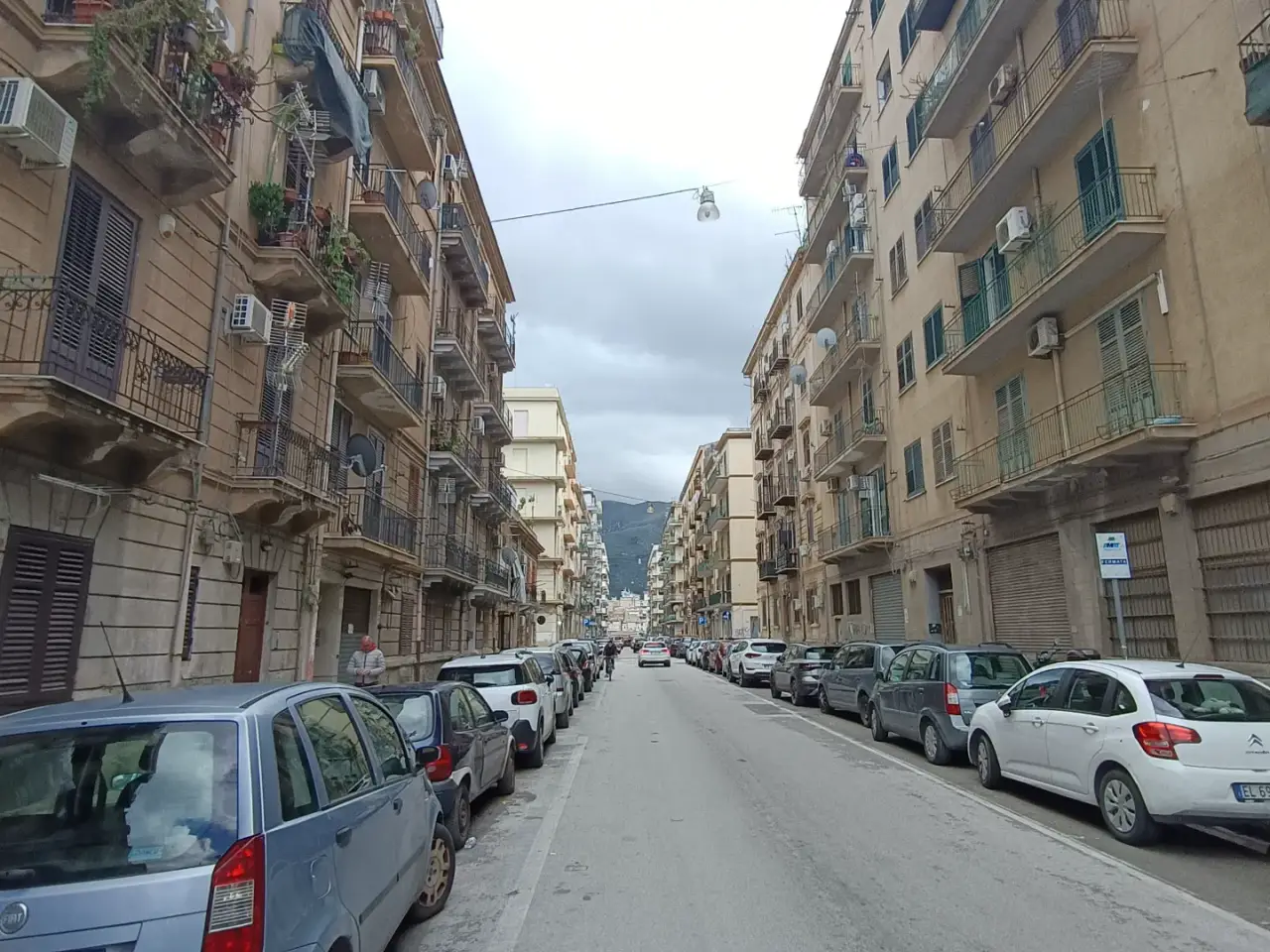 Magazzino in Via Antonio Marinuzzi 167, Palermo, {3} - Foto 2