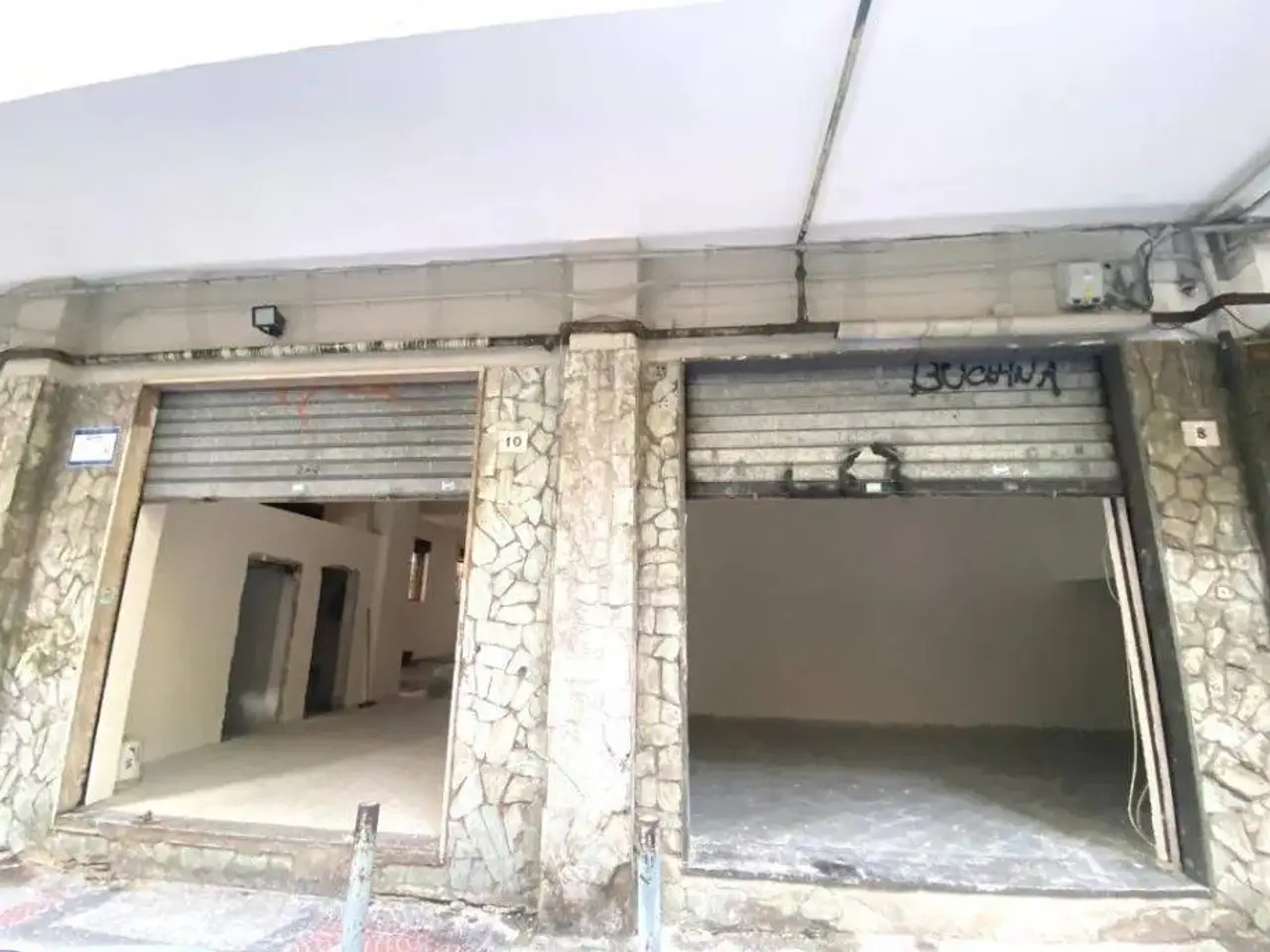 Locale commerciale in Via Divisione Siena 8 Napoli, Napoli, {3} - Foto 2