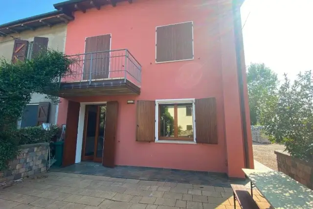 Villa in 
        Via Emilia Ponente
      , Castel San Pietro Terme - Foto 1