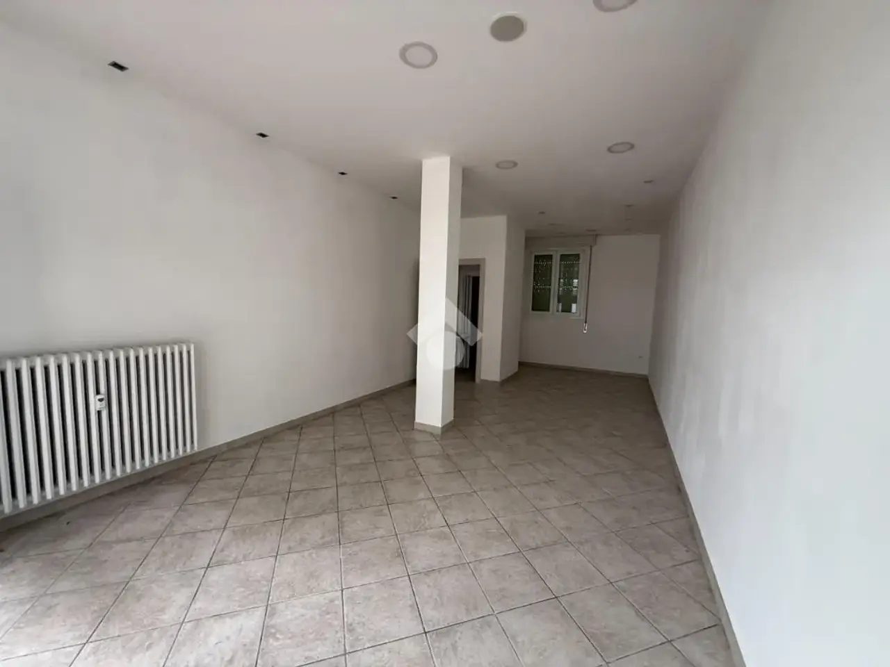 Negozio in Via San Mauro 19, Cesena, {3} - Foto 1