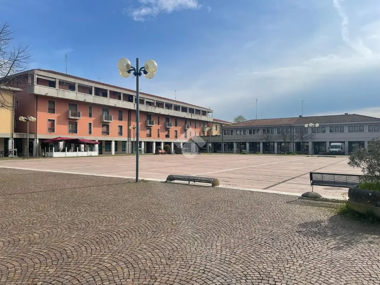 Negozio in Piazza Aldo Moro 42, Mirano, {3} - Foto 1