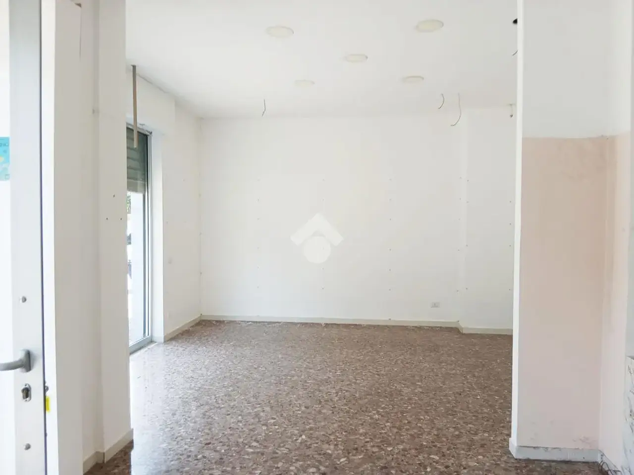 Negozio in Via Alessandro Manzoni 20, Pomigliano D'Arco, {3} - Foto 2