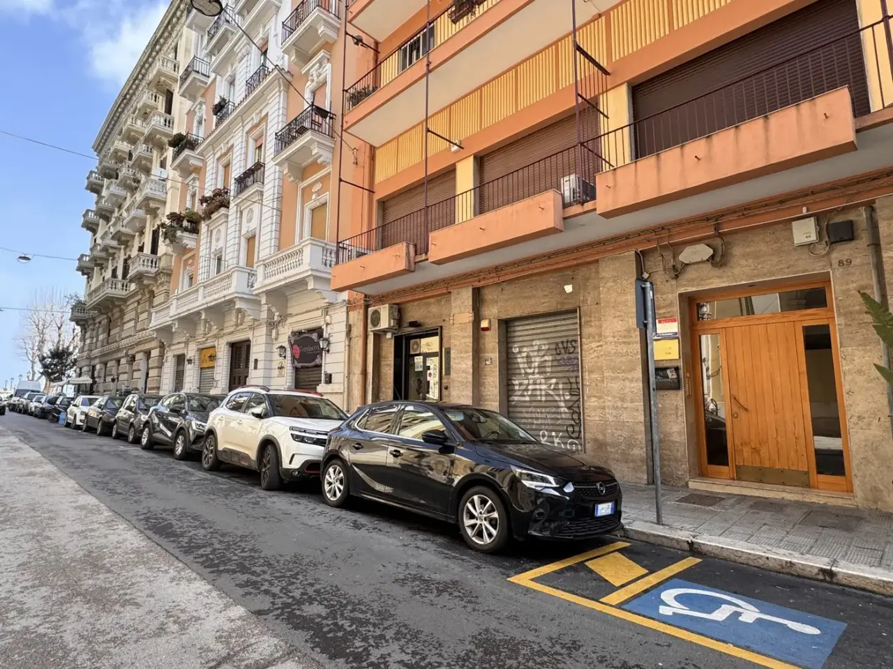 Negozio in Via Francesco Saverio Abbrescia 91, Bari, {3} - Foto 1