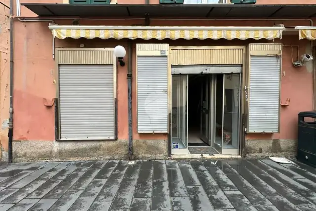 Geschäft in Via Fusinato 49, Genova - Foto 1