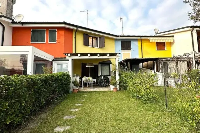 Villa a schiera in Via 3 Ovest, Rosolina - Foto 1