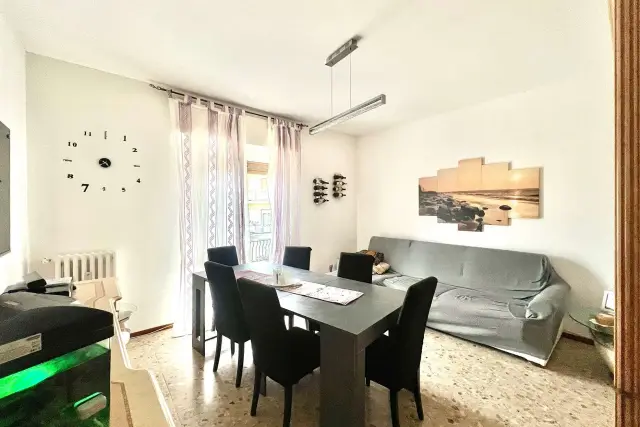 Trilocale in affitto, Viale Aguggiari , Varese - Foto 1