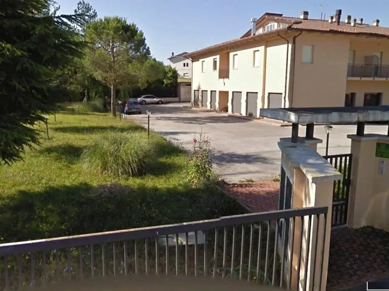 Palazzina commerciale in Via dell'Industria, Scheggia E Pascelupo, {3} - Foto 1