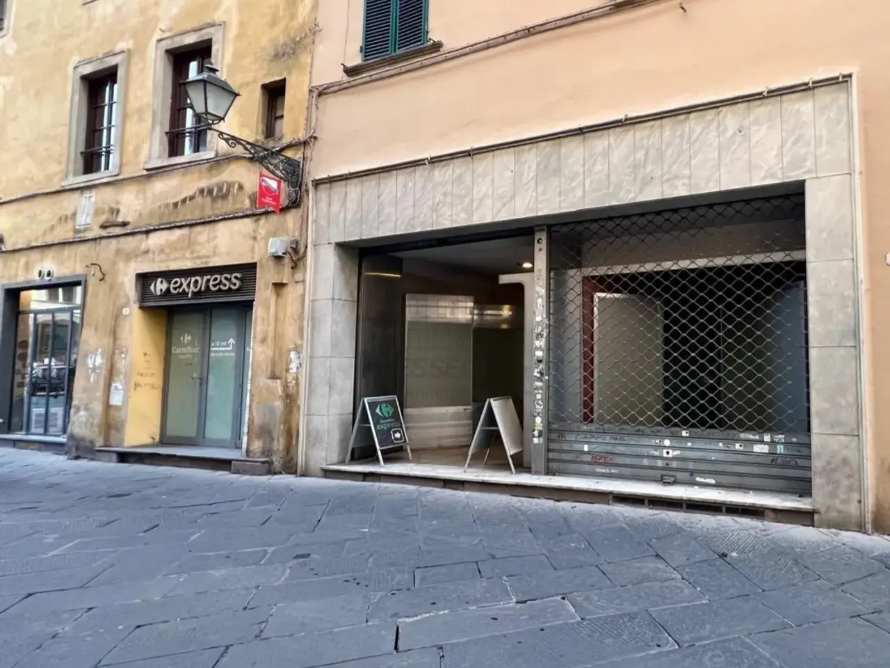 Palazzina commerciale in Via Calderia 7, Lucca, {3} - Foto 1