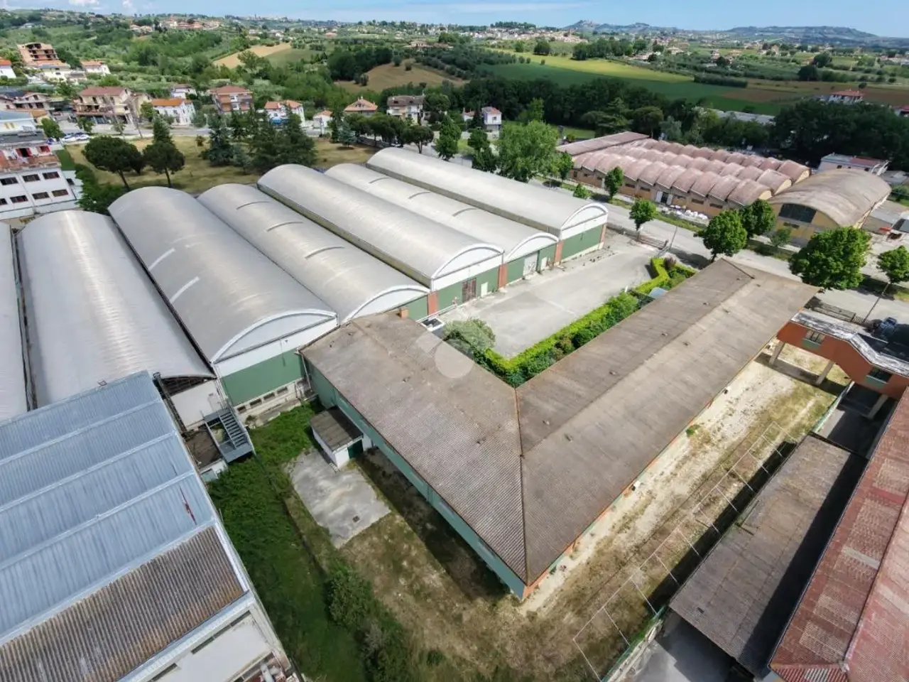 Capannone in Via Giacomo Brodolini, Nereto, {3} - Foto 1