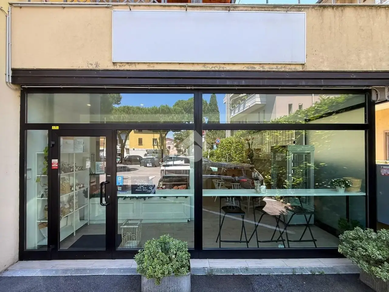 Negozio in Via Guglielmo Marconi 71, Desenzano Del Garda, {3} - Foto 1