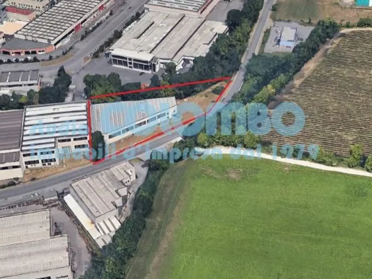 Capannone in Via Industriale, Cellatica, {3} - Foto 1
