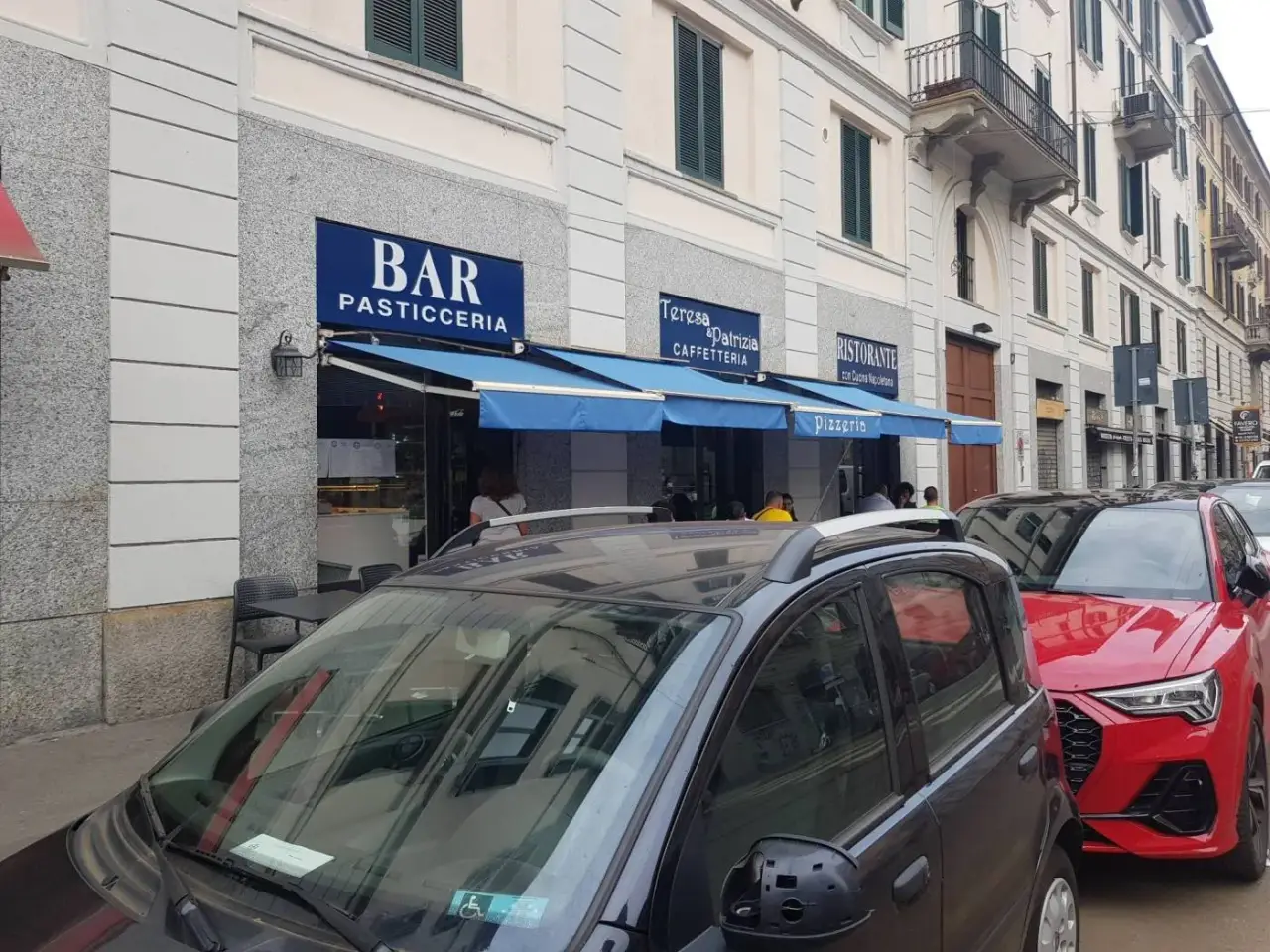 Esercizio commerciale in Via Vigevano 14 Milano, Milano, {3} - Foto 1