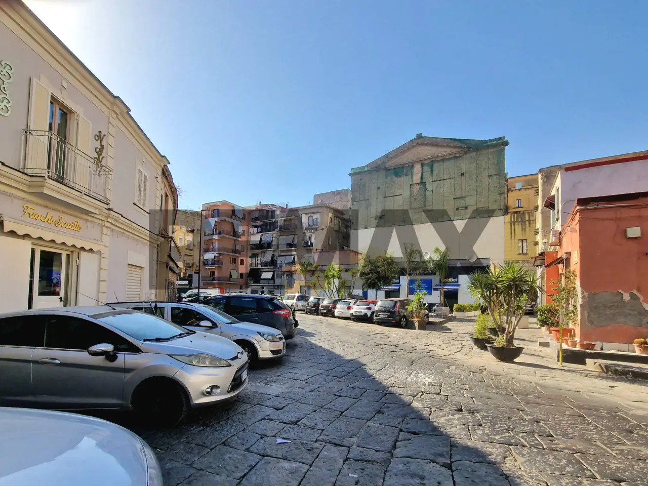 Negozio in Vico Corradino 155-157, Napoli, {3} - Foto 2
