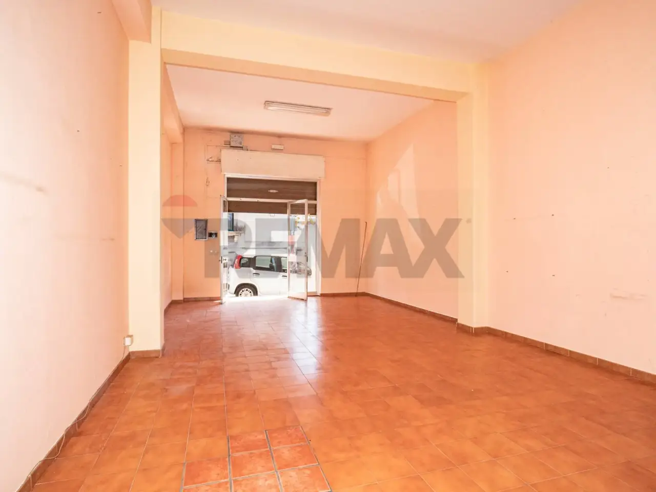 Negozio in Via Mirone 24, Viagrande, {3} - Foto 2