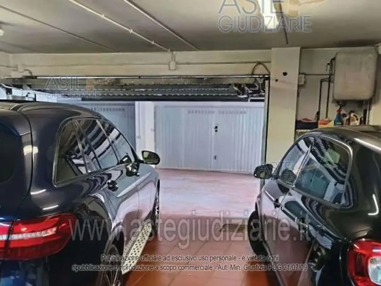 Garage in Viale Guglielmo Marconi, 10, 00049 Velletri Rm, Italia 10, Velletri, {3} - Foto 2