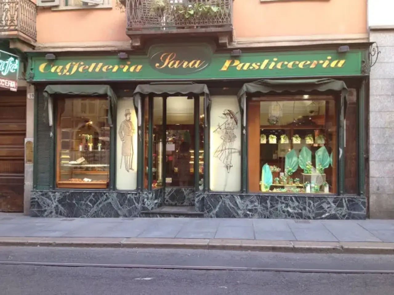 Pasticceria in Via dell'Accademia Albertina 29, Torino, {3} - Foto 1