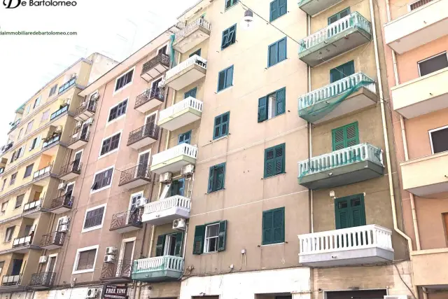 4-room flat in Via Messapia, Taranto - Photo 1