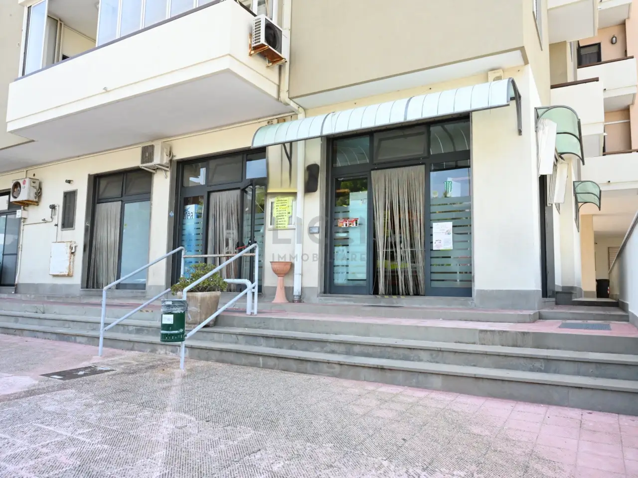 Negozio in Via Achille Grandi 33, Monopoli, {3} - Foto 1