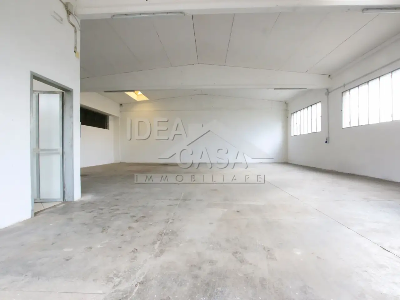 Capannone in 45, Viale Italia, Mirandola, Unione Comuni Modenesi Area Nord, Modena, Emilia-Romagna, 41037, Italia, Mirandola, {3} - Foto 1
