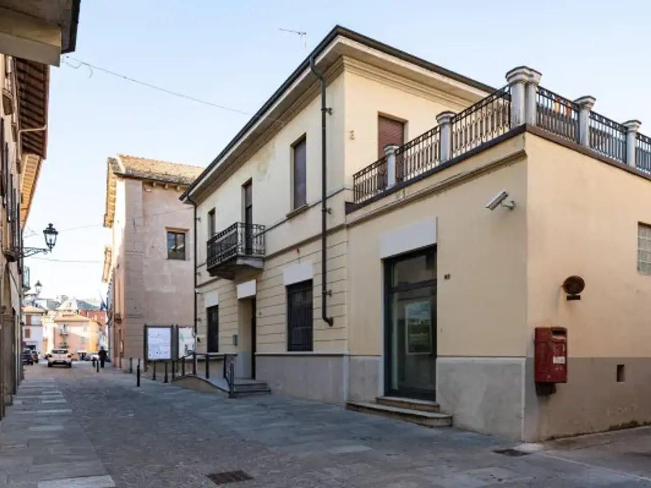 Negozio in Via Dante 84, Gozzano, {3} - Foto 2