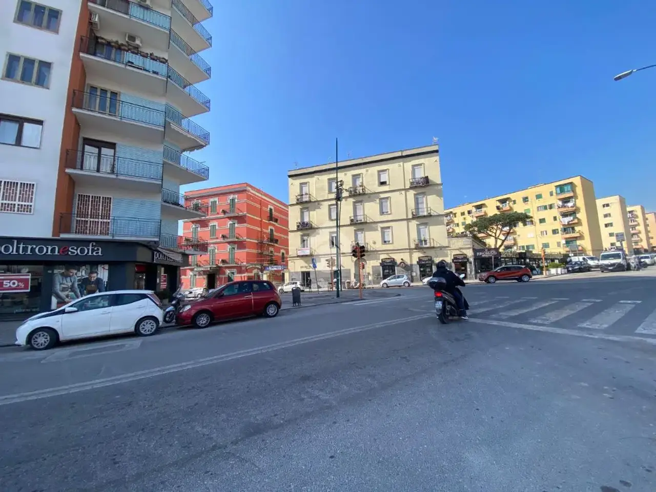 Negozio in Viale John Fitzgerald Kennedy 146, Napoli, {3} - Foto 1