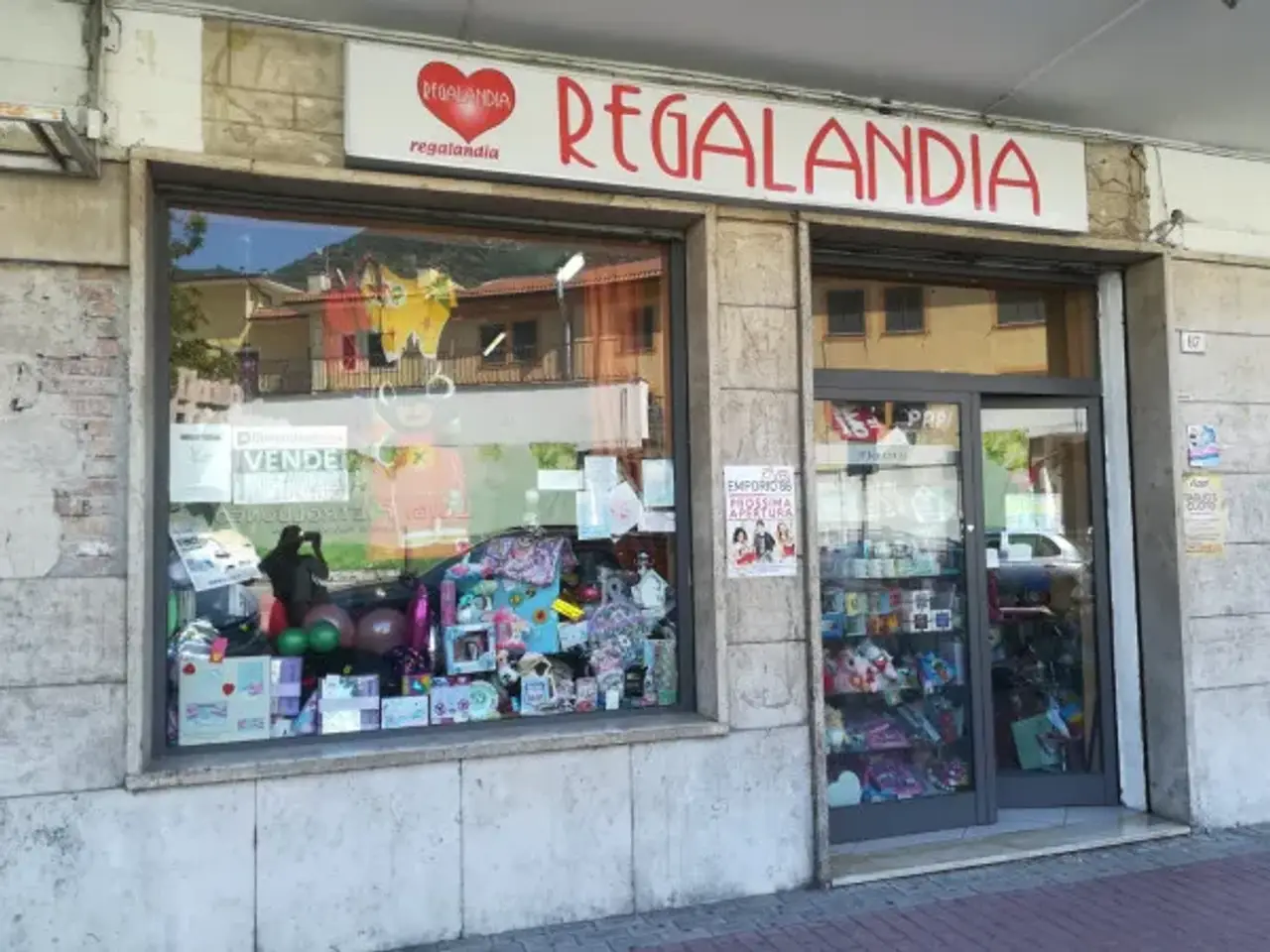 Articoli regalo in Via Gabriele d'Annunzio, Cassino, {3} - Foto 1