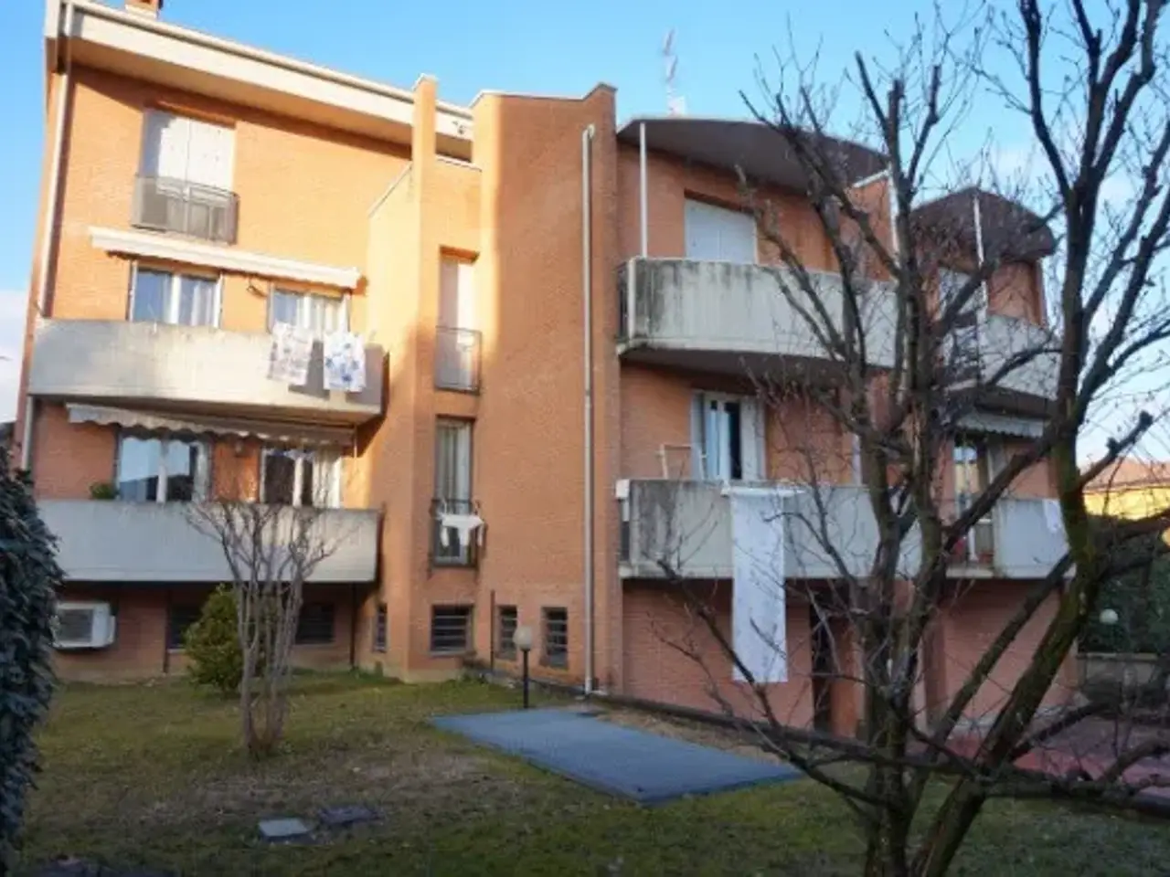 Magazzino in Via Dottor G. Bernardi, Carvico, {3} - Foto 1