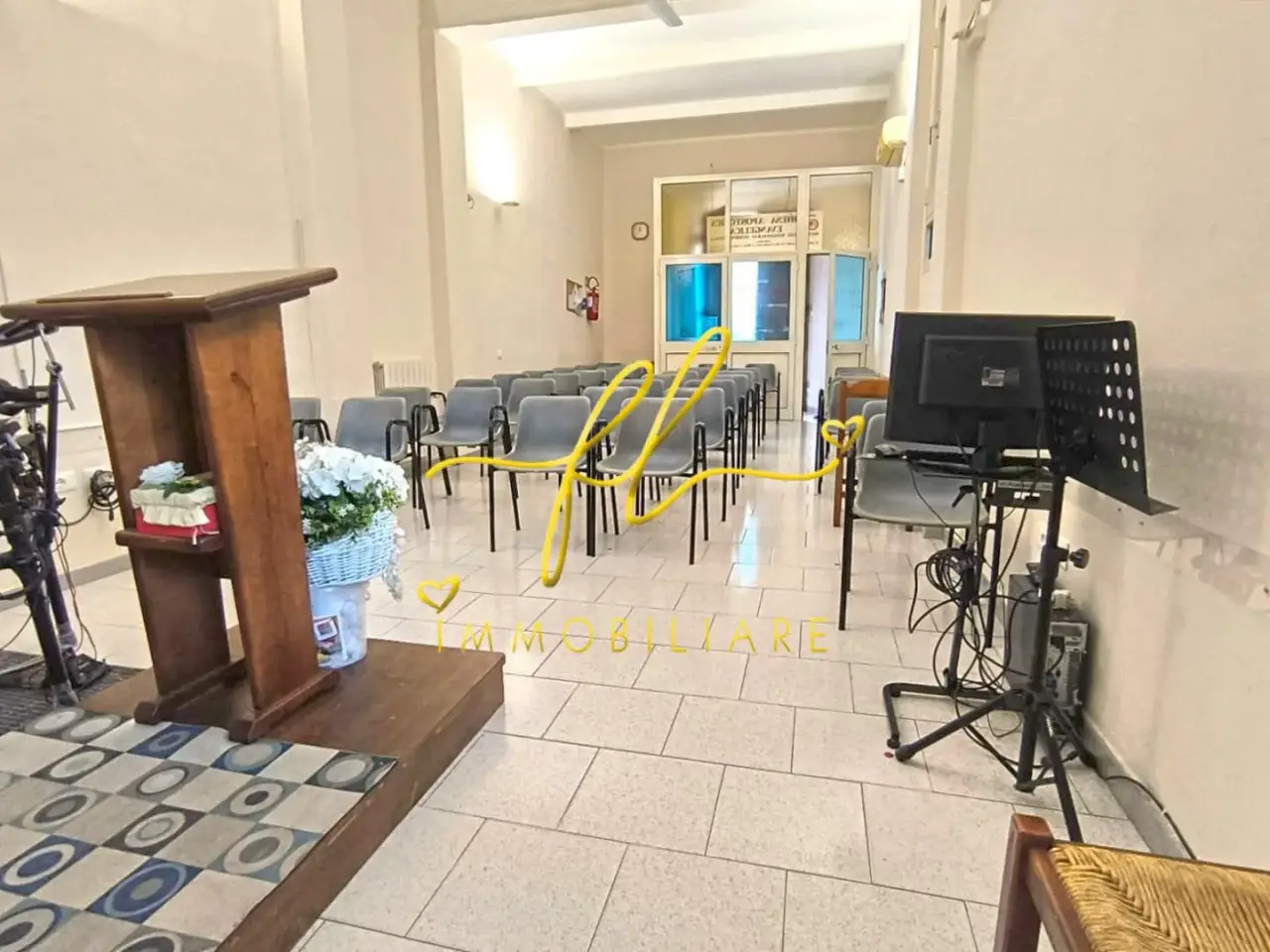 Magazzino in , Cecina, {3} - Foto 1