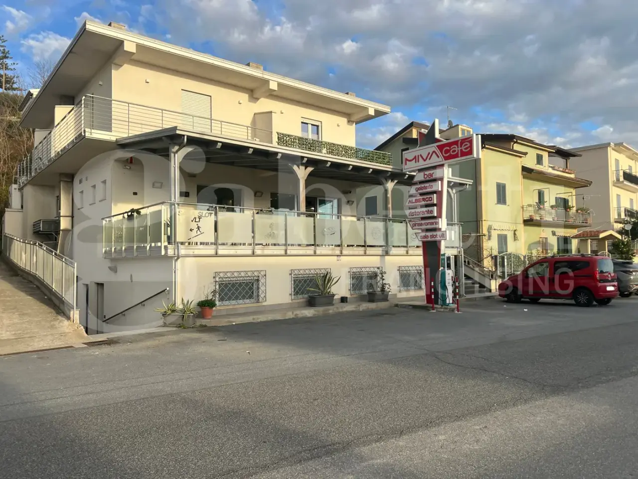 Esercizio commerciale in Via Cristoforo Colombo  Snc , San Lucido, {3} - Foto 1