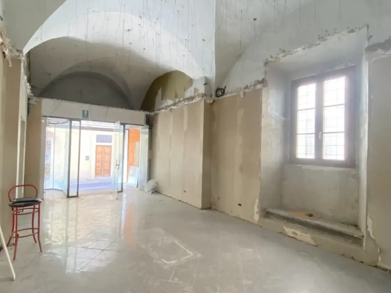 Locale commerciale in Via degli Alberti, Il Cantiere, Prato, Toscana, 59100, Italia, Prato, {3} - Foto 2