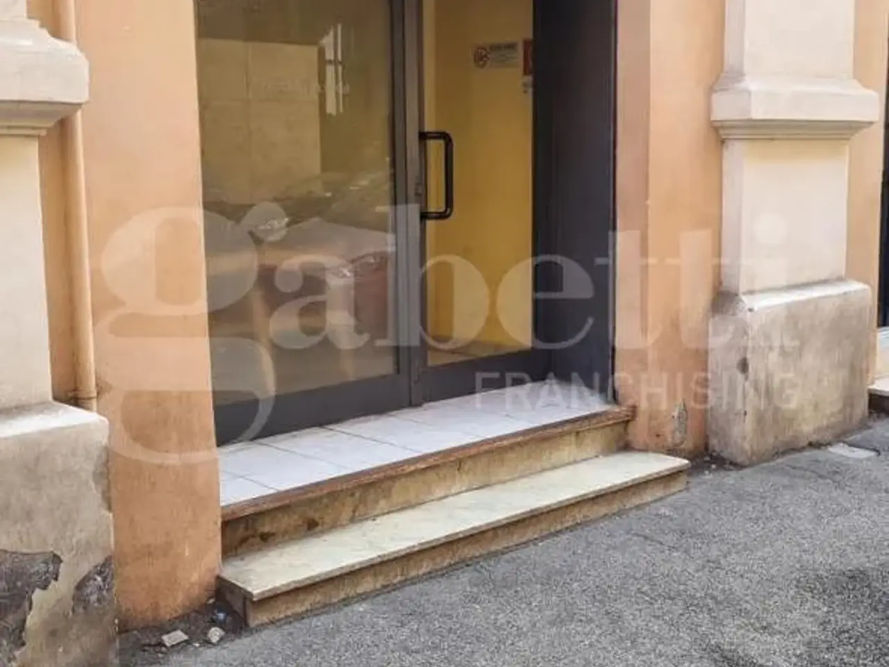 Negozio in Via Ferruccio, Roma, {3} - Foto 1