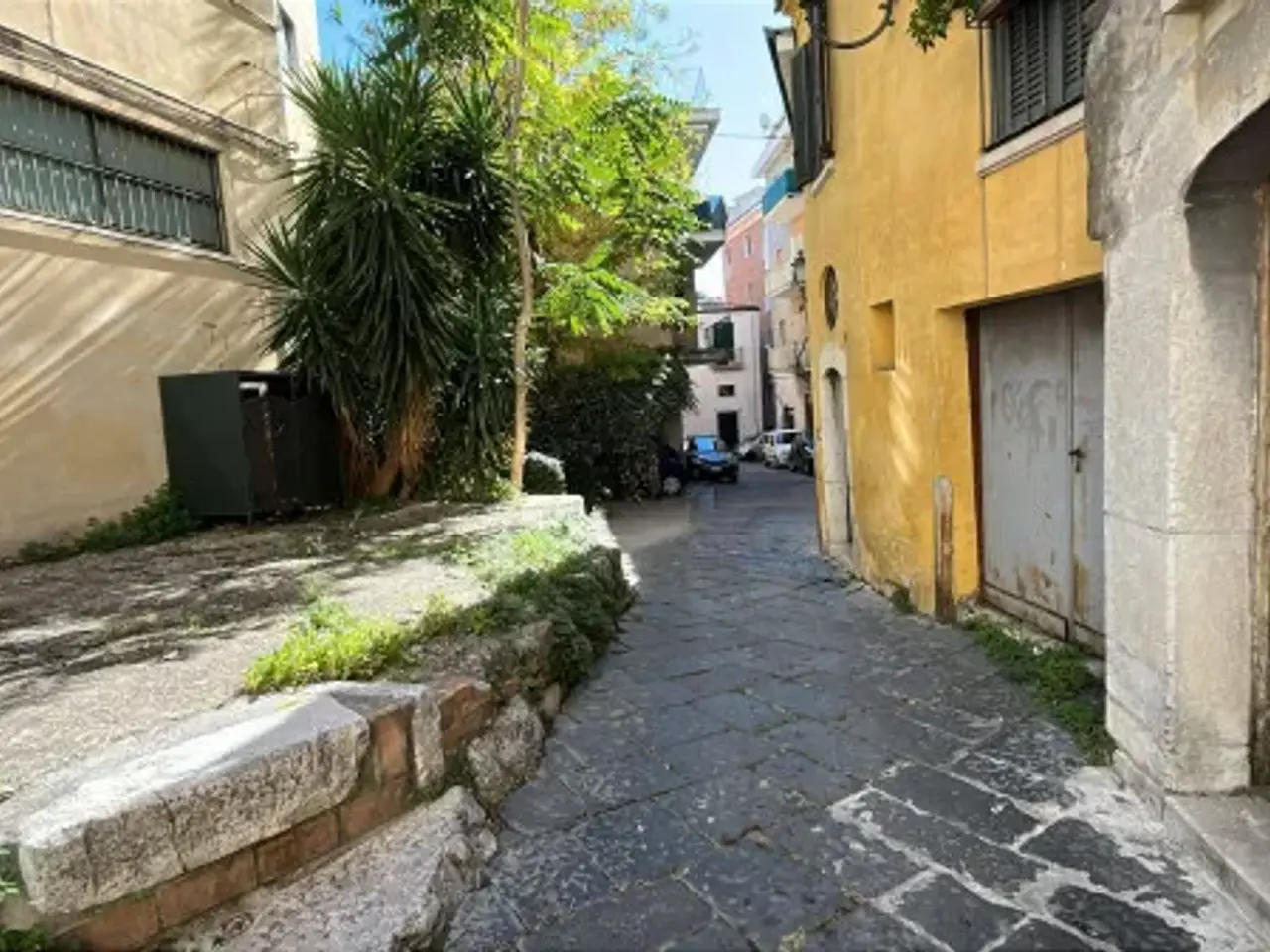 Negozio in Via San Gaspare del Bufalo, Benevento, {3} - Foto 1
