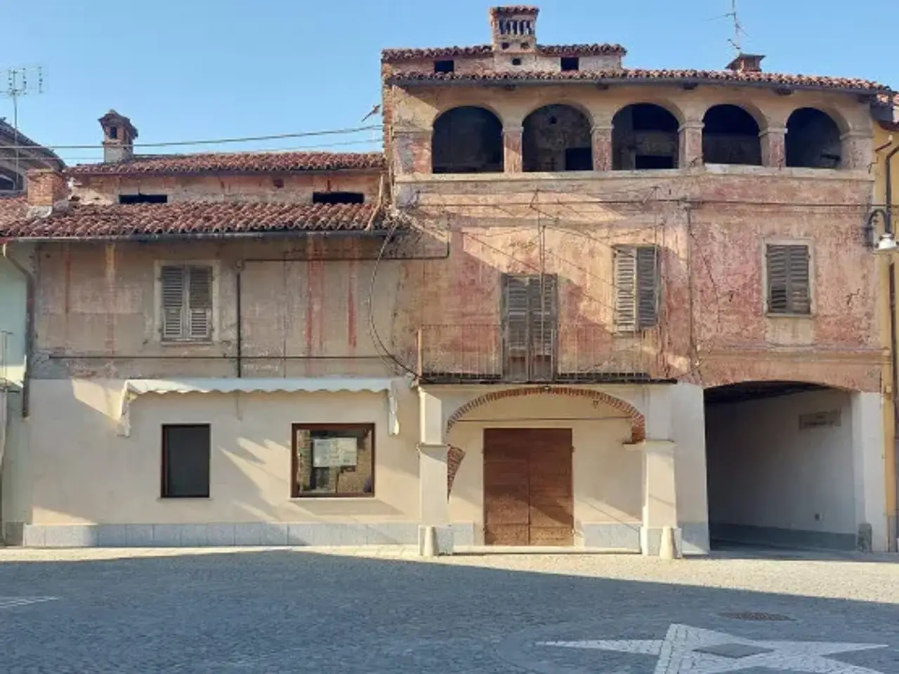 Negozio in Piazza Vittorio Emanuele, Scarnafigi, {3} - Foto 1