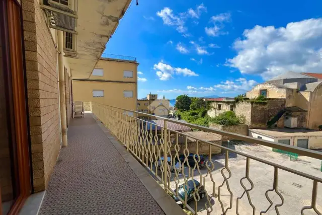 4-room flat in Via Vecchia San Gennaro 42, Pozzuoli - Photo 1