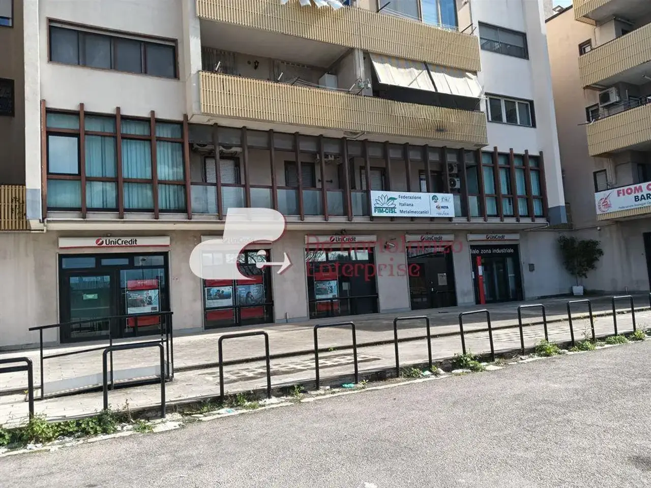 Ufficio in , Bari, {3} - Foto 1