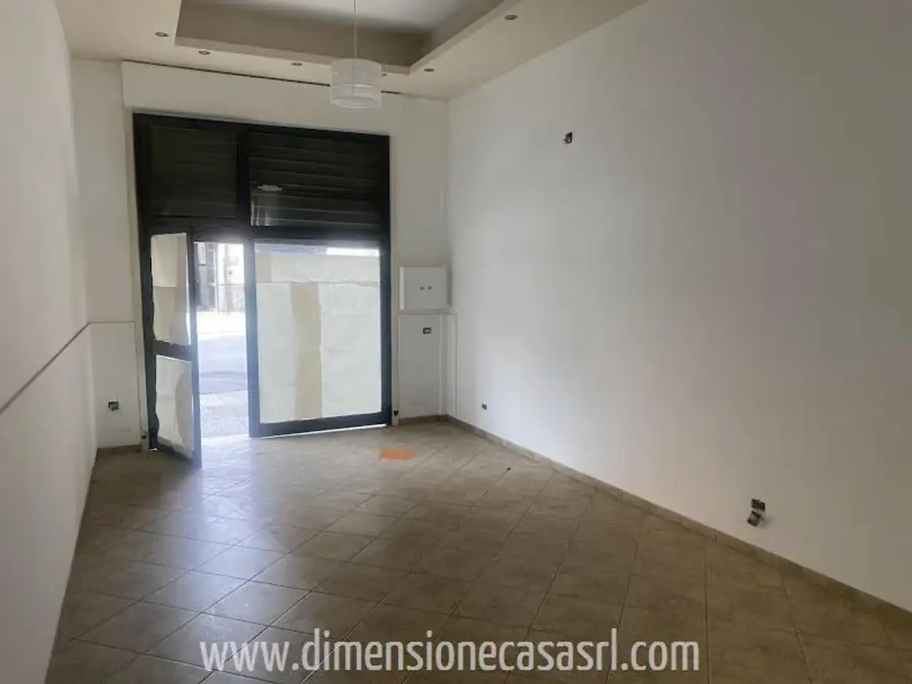 Locale commerciale in Via Babaurra 29, San Cataldo, {3} - Foto 2