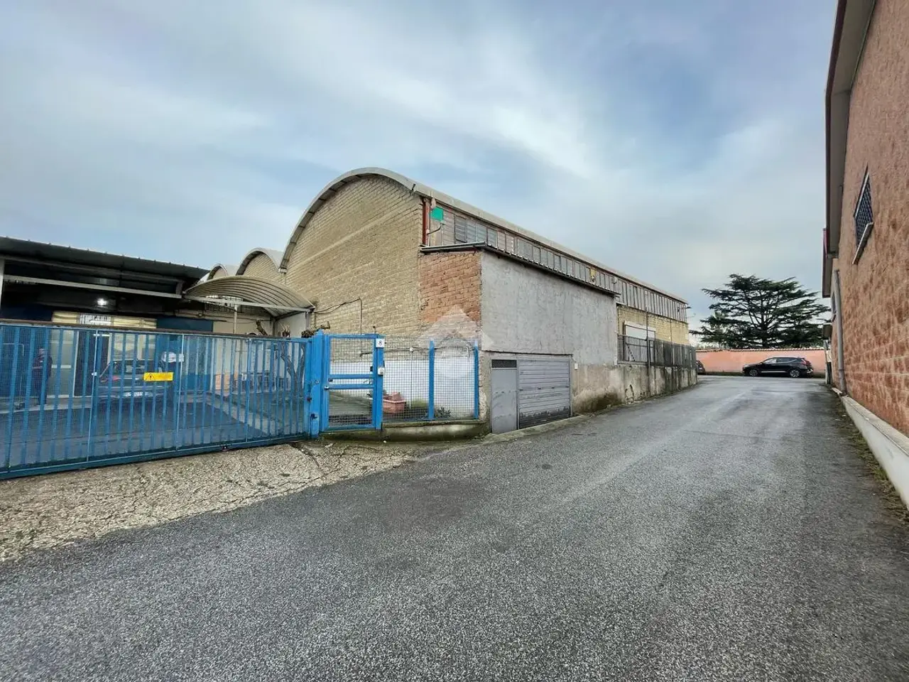 Capannone in Via dei Laghi Sportivi 16, Roma, {3} - Foto 2