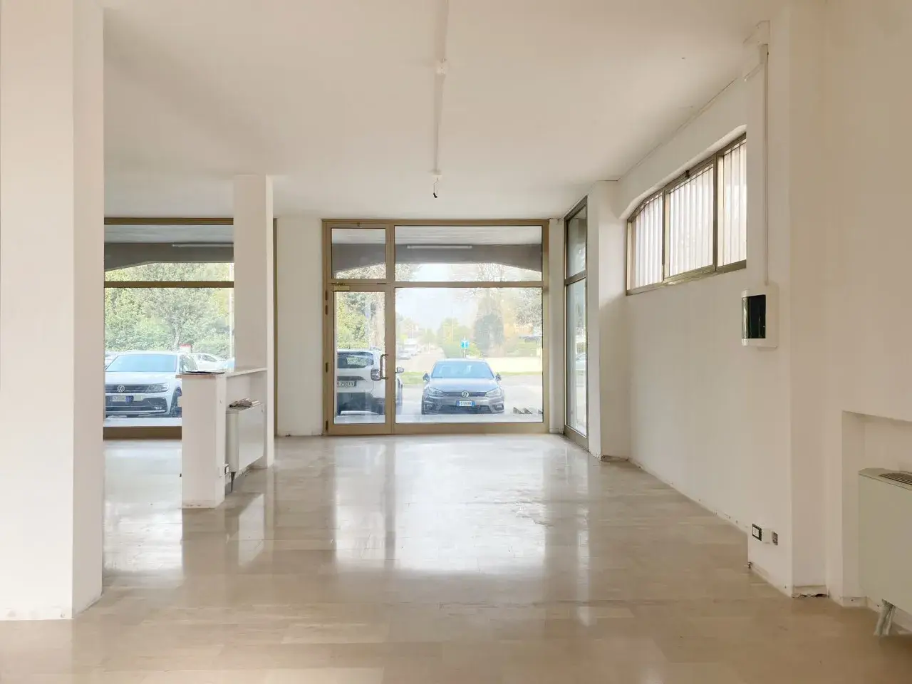 Negozio in Via Postumia Centro, San Biagio Di Callalta, {3} - Foto 2
