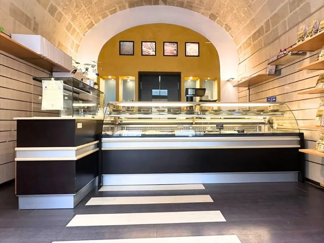 Locale commerciale in , Gravina In Puglia, {3} - Foto 2