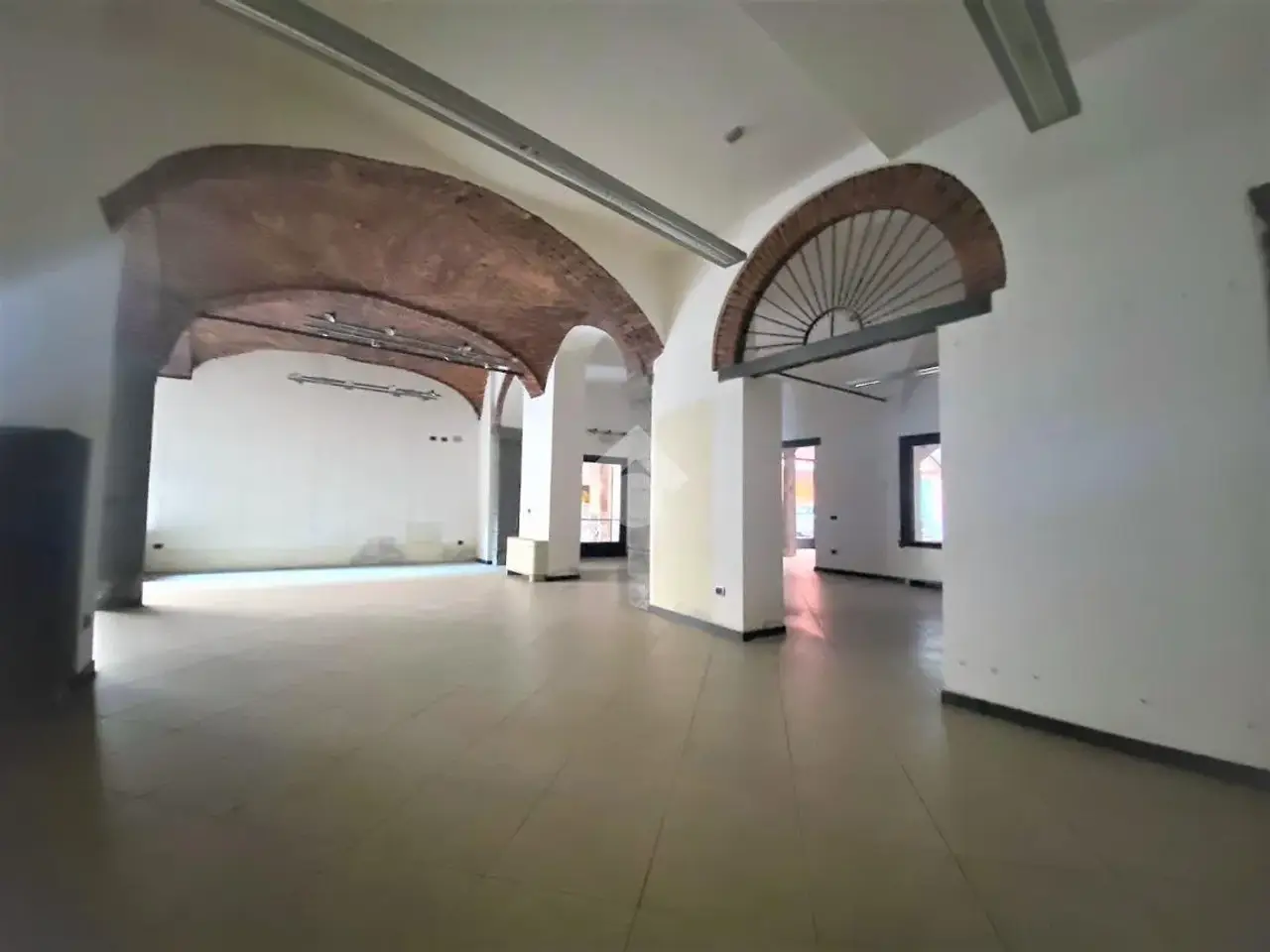 Negozio in Via Borgo Palazzo 11, Bergamo, {3} - Foto 2