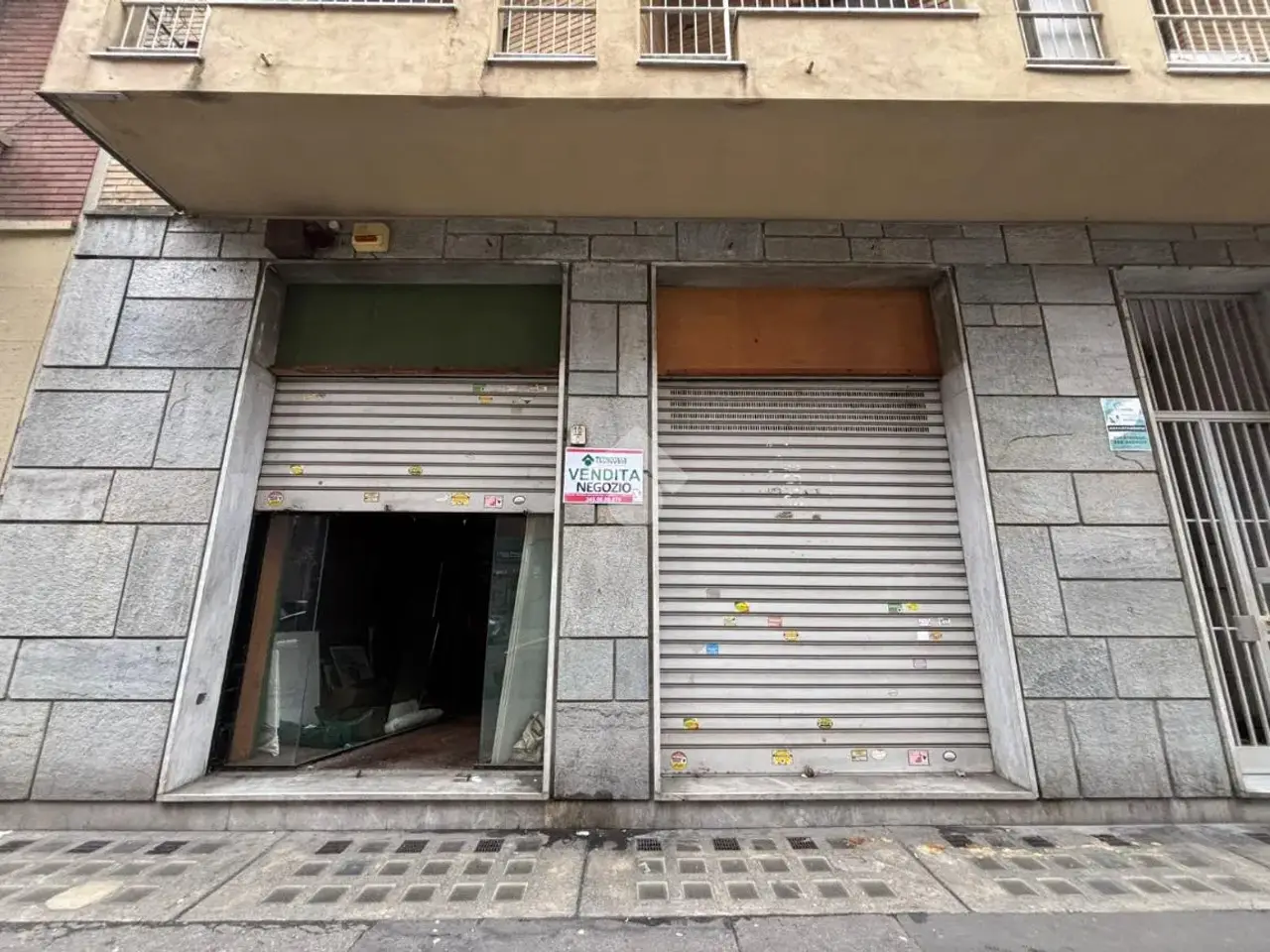 Negozio in Via Luigi Salvatore Cherubini 10, Torino, {3} - Foto 1