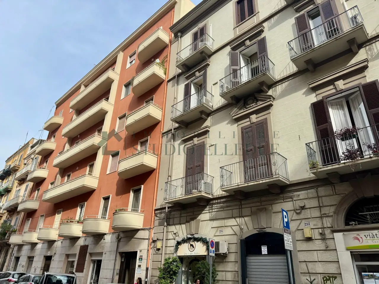Negozio in Via Principe Amedeo  233, Bari, {3} - Foto 1