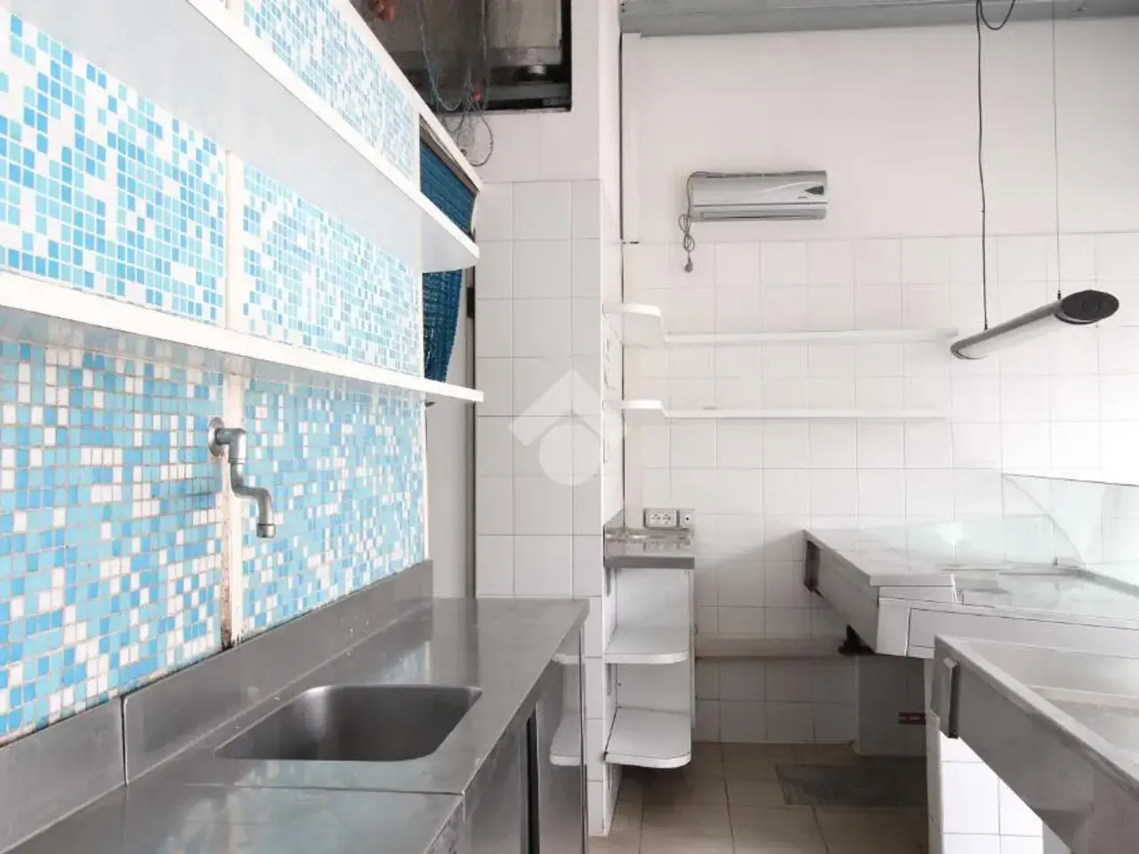 Negozio in Via Castellana 99, Venezia, {3} - Planimetria 1