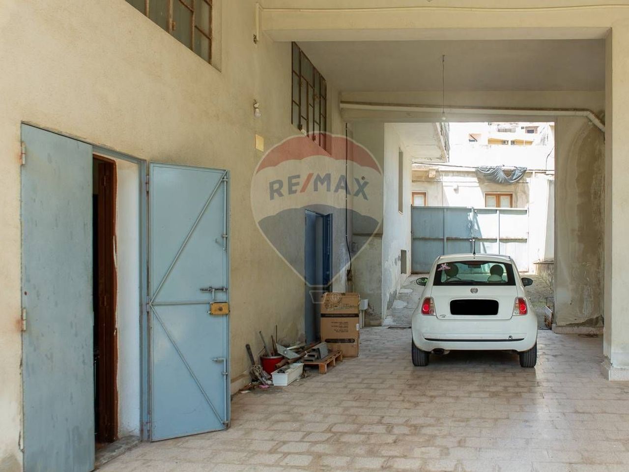 Magazzino in Via Cesare Battisti 111, Furci Siculo, {3} - Foto 1
