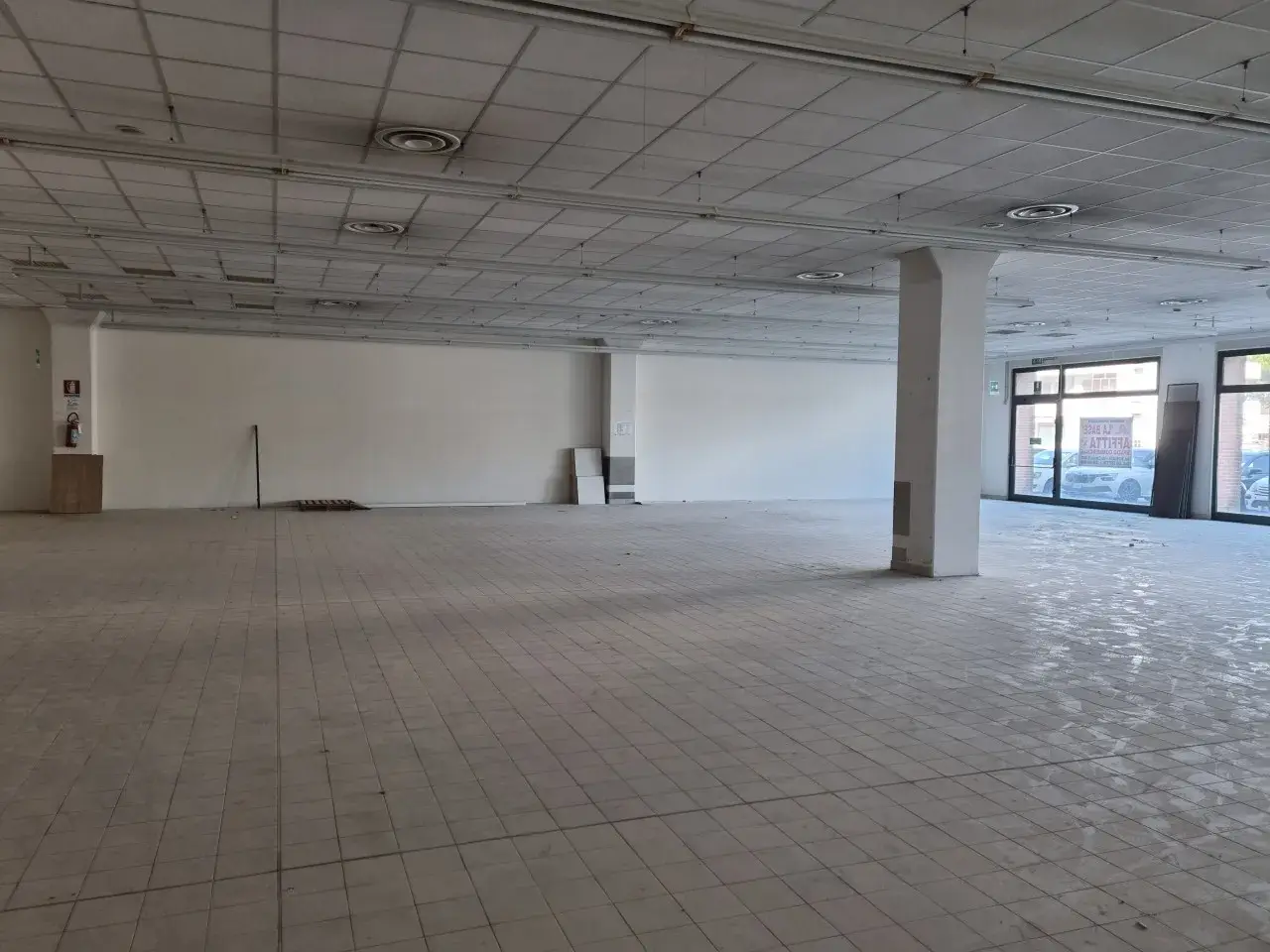 Negozio in Via Padana Inferiore, Este, {3} - Foto 2