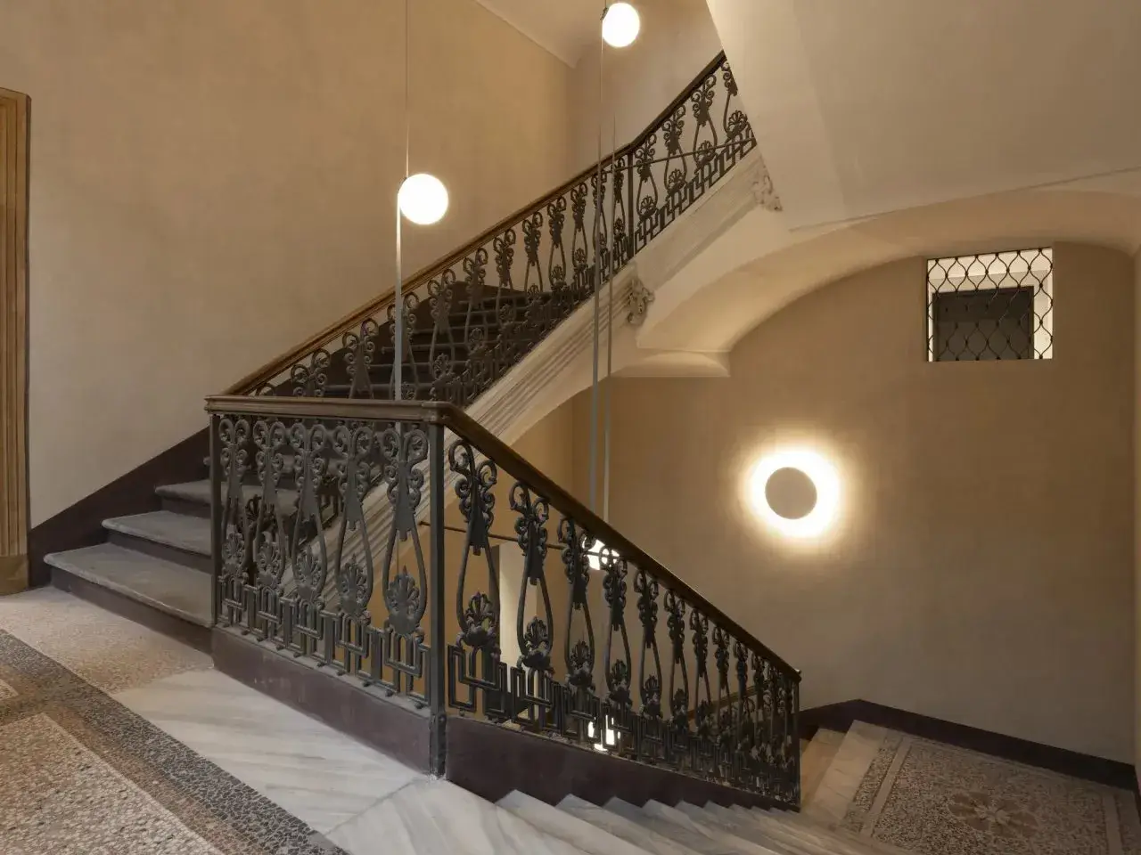 Negozio in Via Vittorio Alfieri, 16/B, Torino, {3} - Foto 1