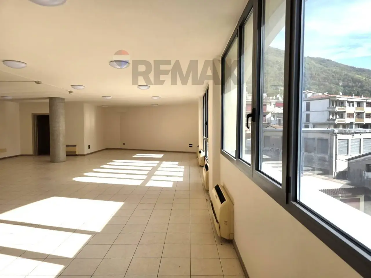 Ufficio in Viale Giuseppe Mazzini 13, Valdobbiadene, {3} - Foto 2